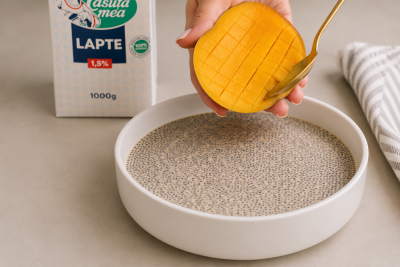 Budincă de chia cu mango
